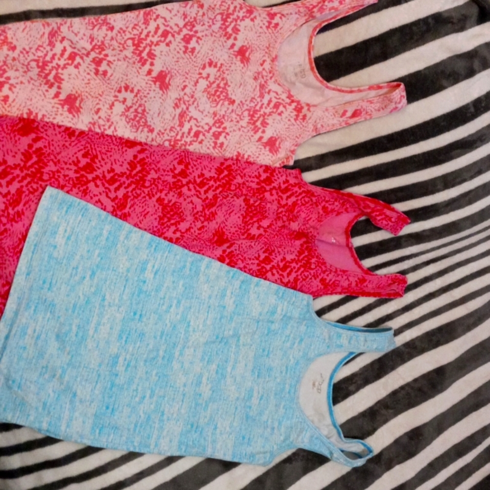 3 tops